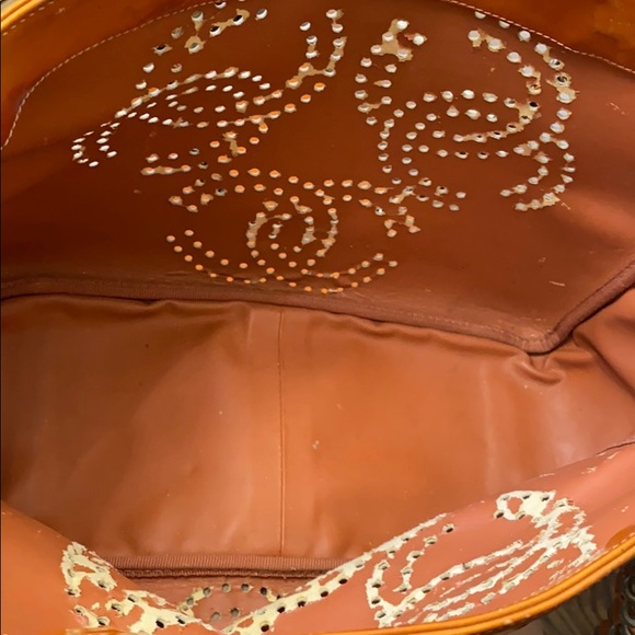 Chanel tote - Picture 5 of 15